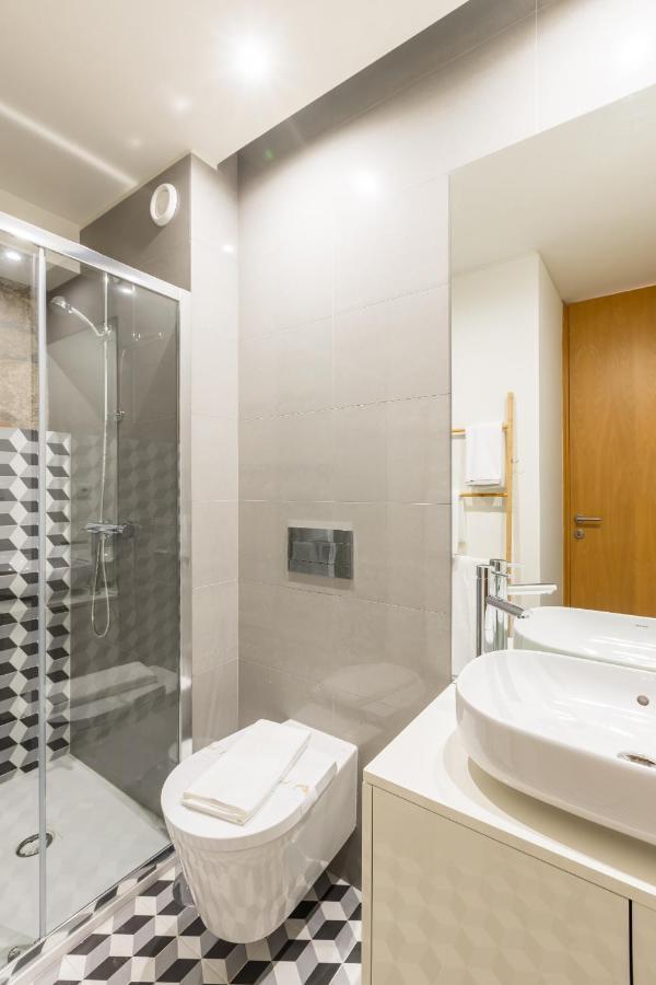 Clerigos Tower - Experience In Porto Apartment Room photo