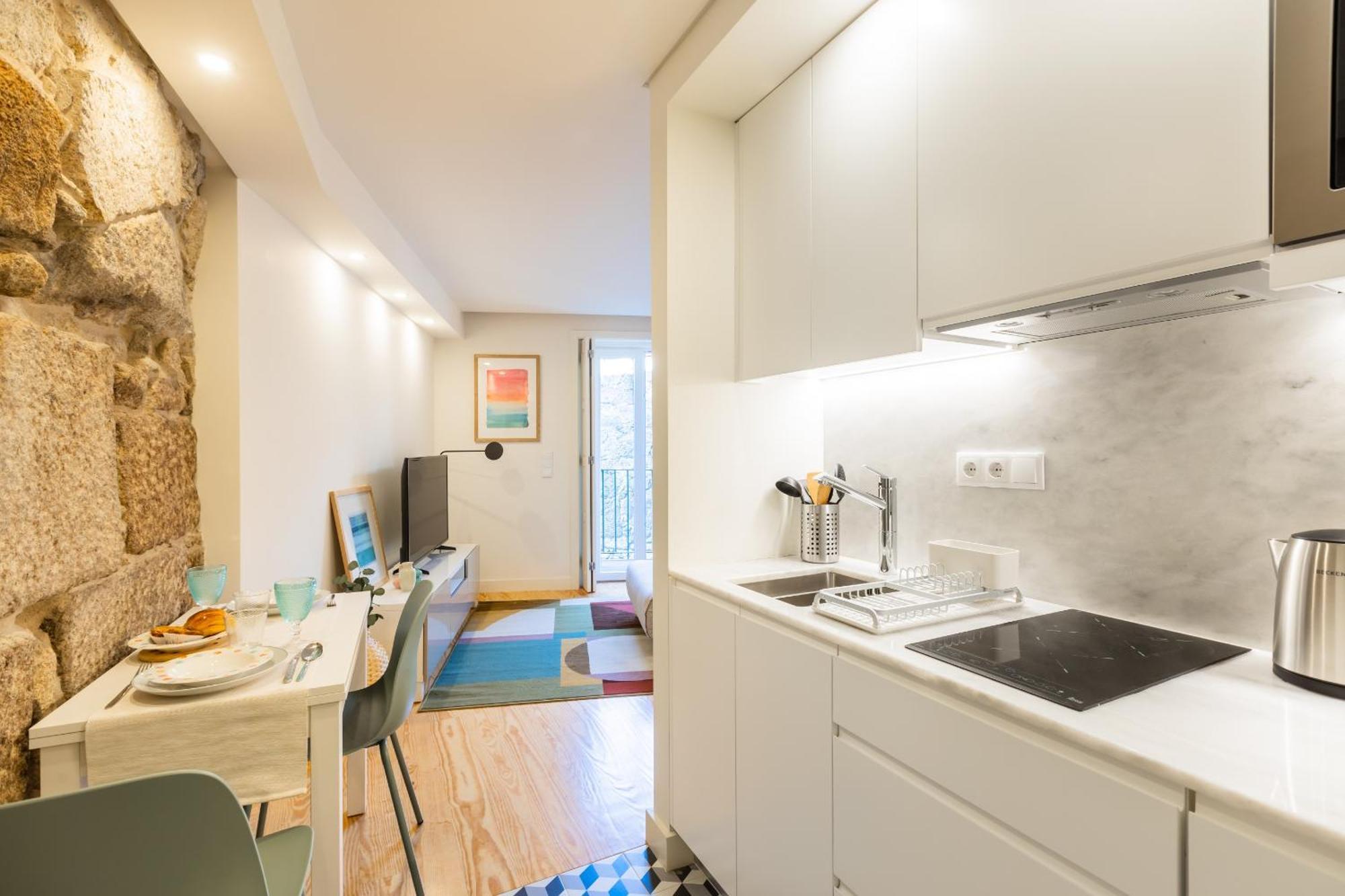 Clerigos Tower - Experience In Porto Apartment Room photo